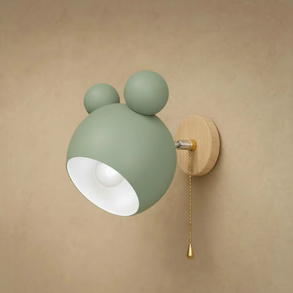 Applique murale Nemuria vert sauge avec interrupteur à tirette et chaînette dorée | Delvanie