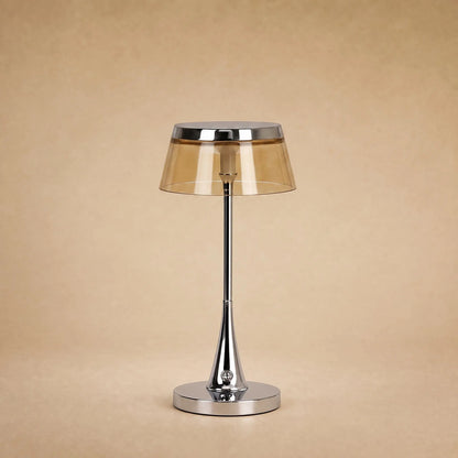 Lampe rechargeable Sévali, abat-jour ambré et couronne chromée | Delvanie