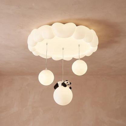 Plafonnier Célyna Nuages et Chat, installé au plafond, allumé