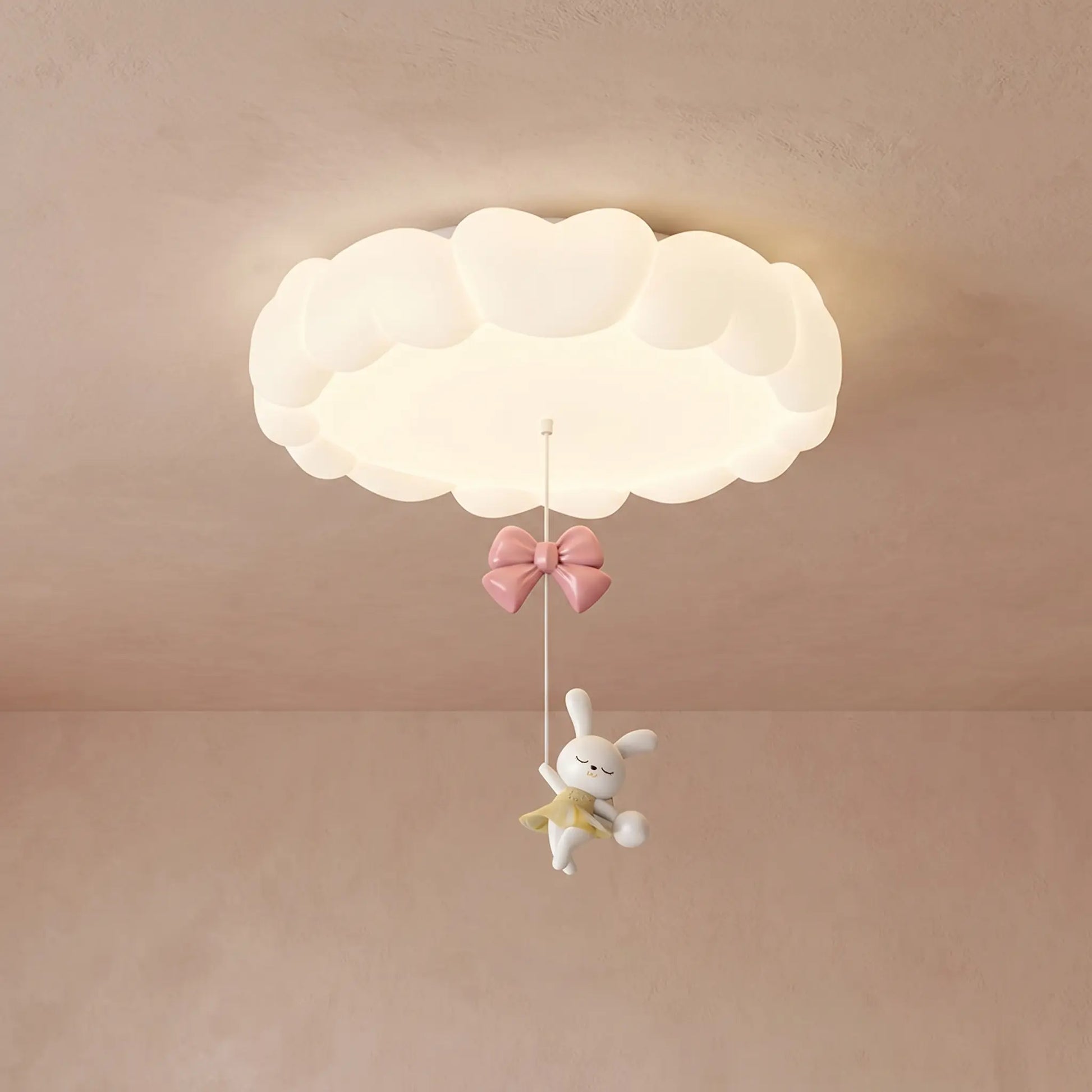 Plafonnier Célyna Nuages et Lapin A, installé au plafond, allumé