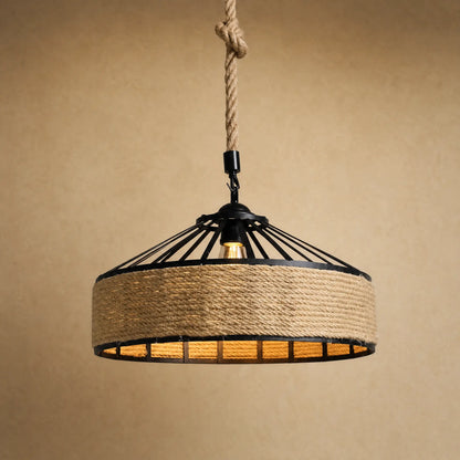 Suspension corde de chanvre Chanvéa, tambour tressé et fer noir, fond minéral beige | Delvanie