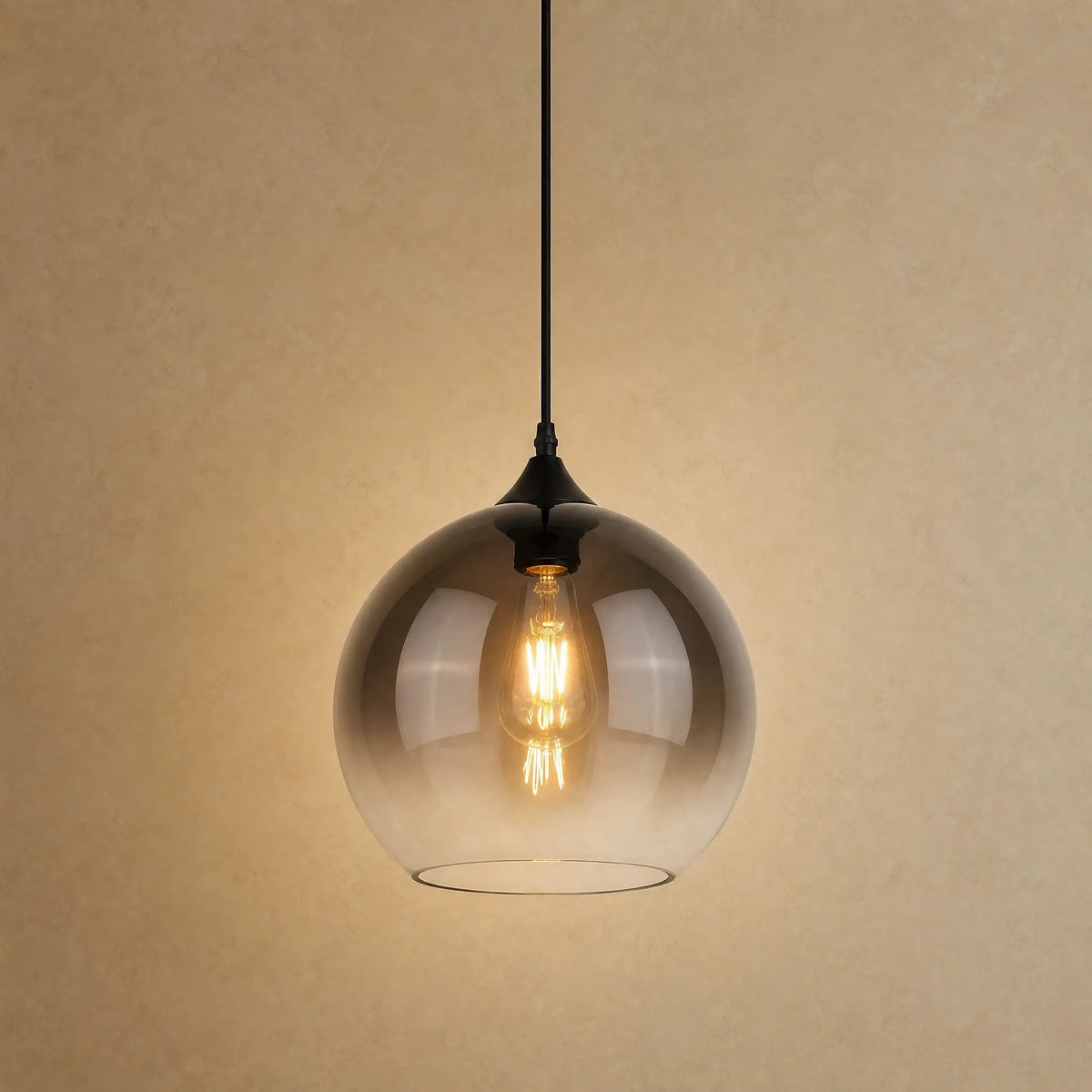 Suspension plafond Iridana, globe de verre dégradé gris fumé et rebord transparent