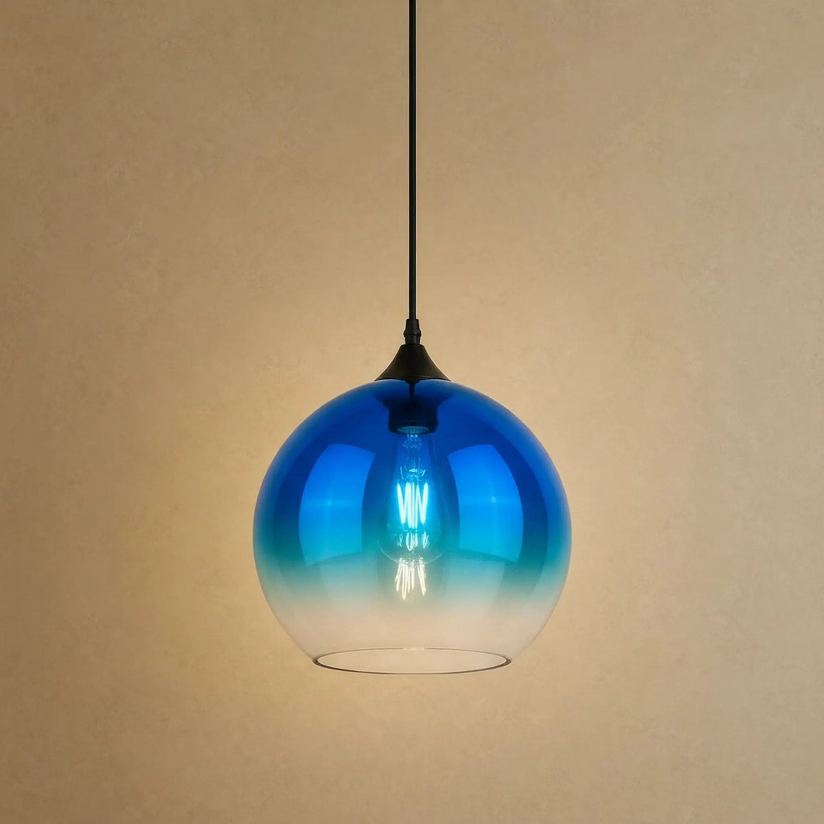 Suspension plafond Iridana, globe de verre dégradé bleu saphir