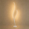 Lampadaire LED Ramillo en finition blanc mat, deux branches ondulantes, 145 cm | Delvanie