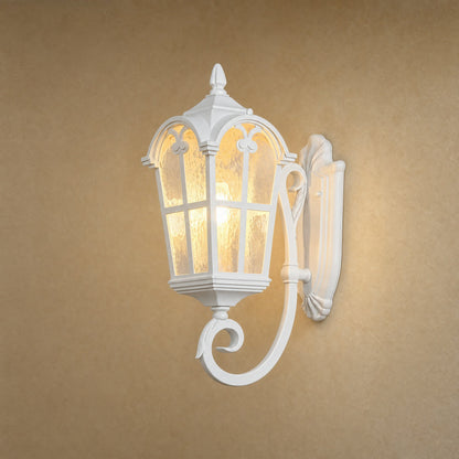 Lanterne murale extérieure blanche Portessa, modèle Lanterne Dressée, aluminium moulé et verre martelé | Delvanie