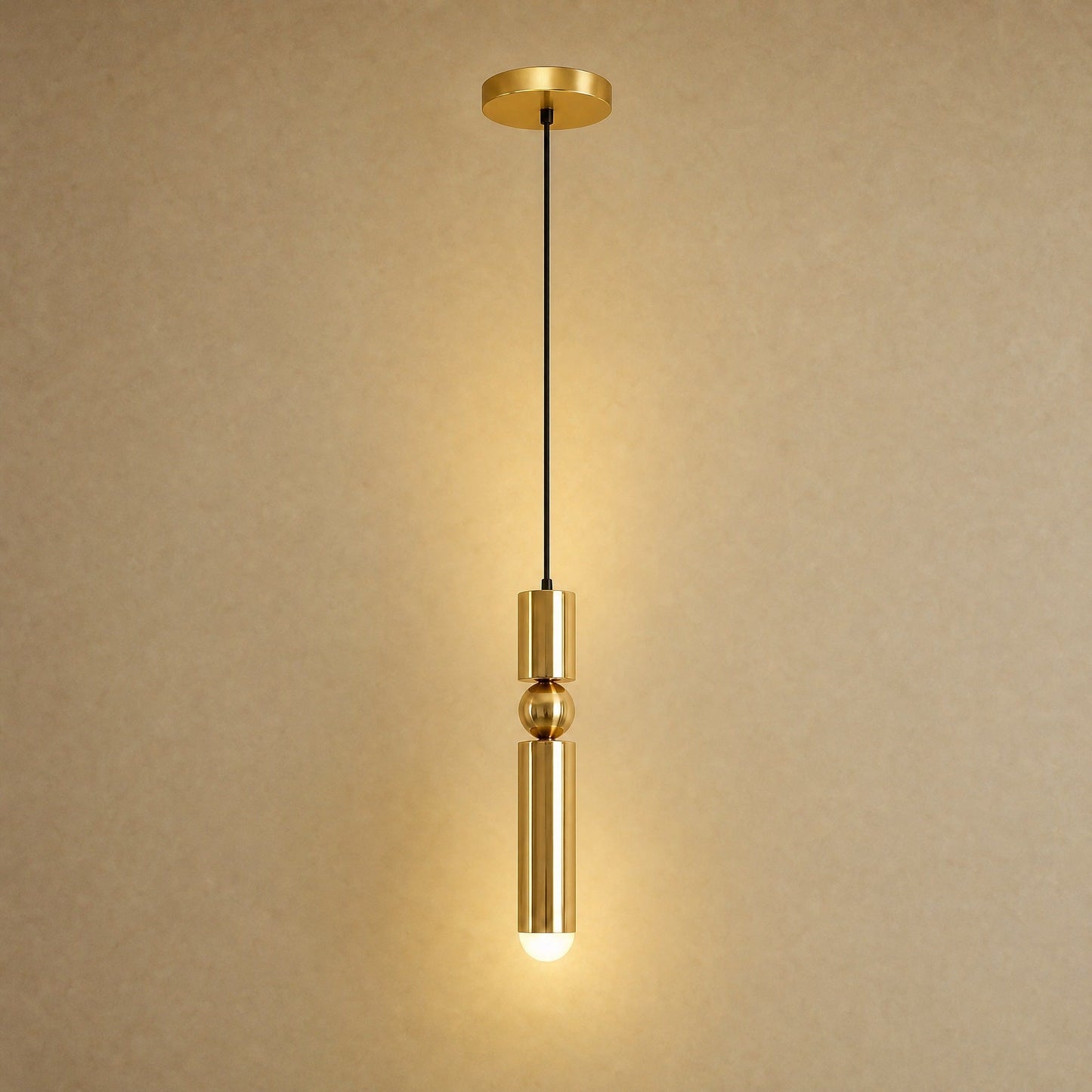 Lustre moderne Sumiro en laiton doré, version une lumière | Delvanie