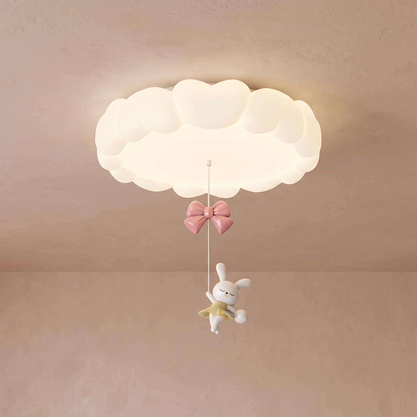 Plafonnier Célyna Nuages et Lapin A, installé au plafond, allumé
