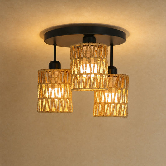 Plafonnier rotin tressé semi-encastré, trois abat-jours en fibre naturelle, lumière dorée | Delvanie