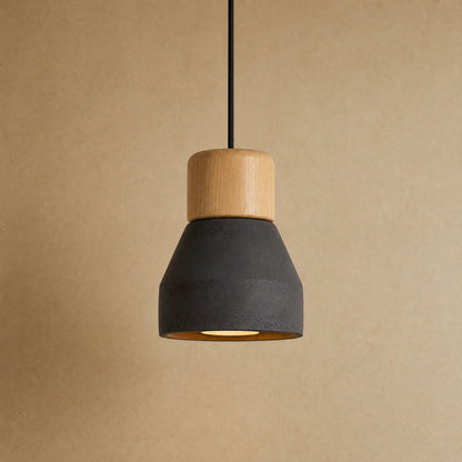 Suspension béton Noir à cône brut et cylindre de bois clair, Ø 12,5 cm | Delvanie