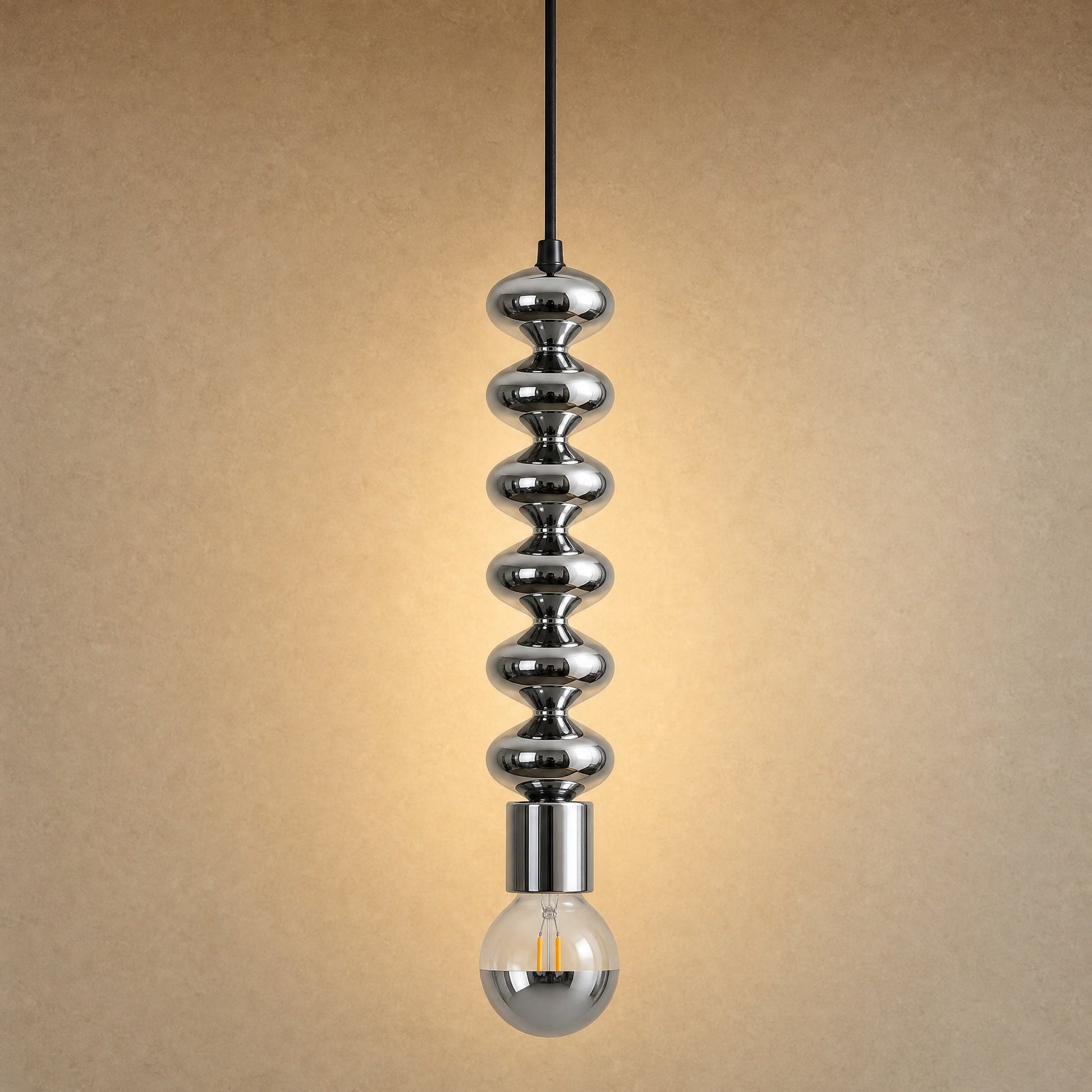 Suspension Tamayu en chrome poli avec globe demi-miroir | Delvanie