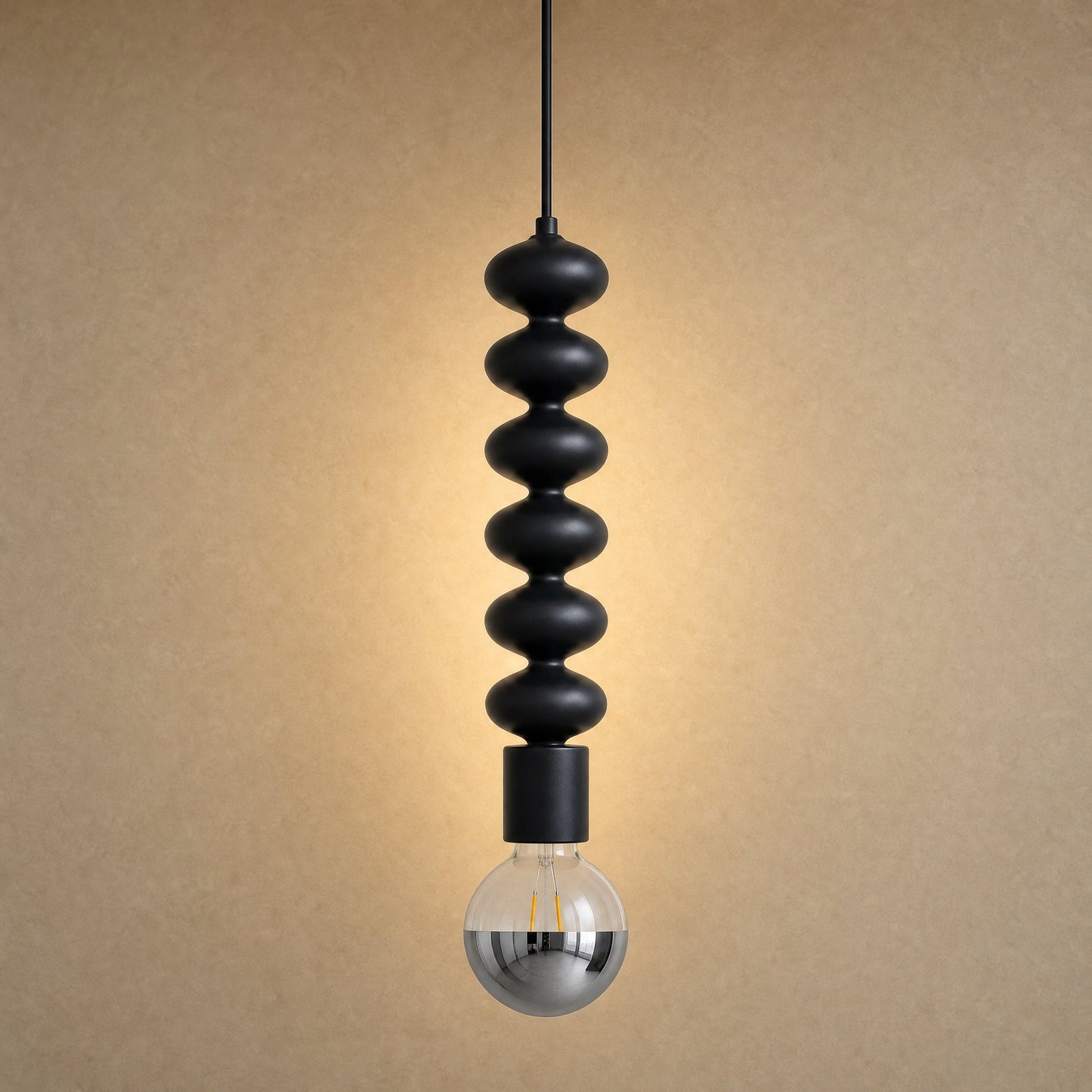 Suspension Tamayu en noir mat avec globe demi-miroir | Delvanie